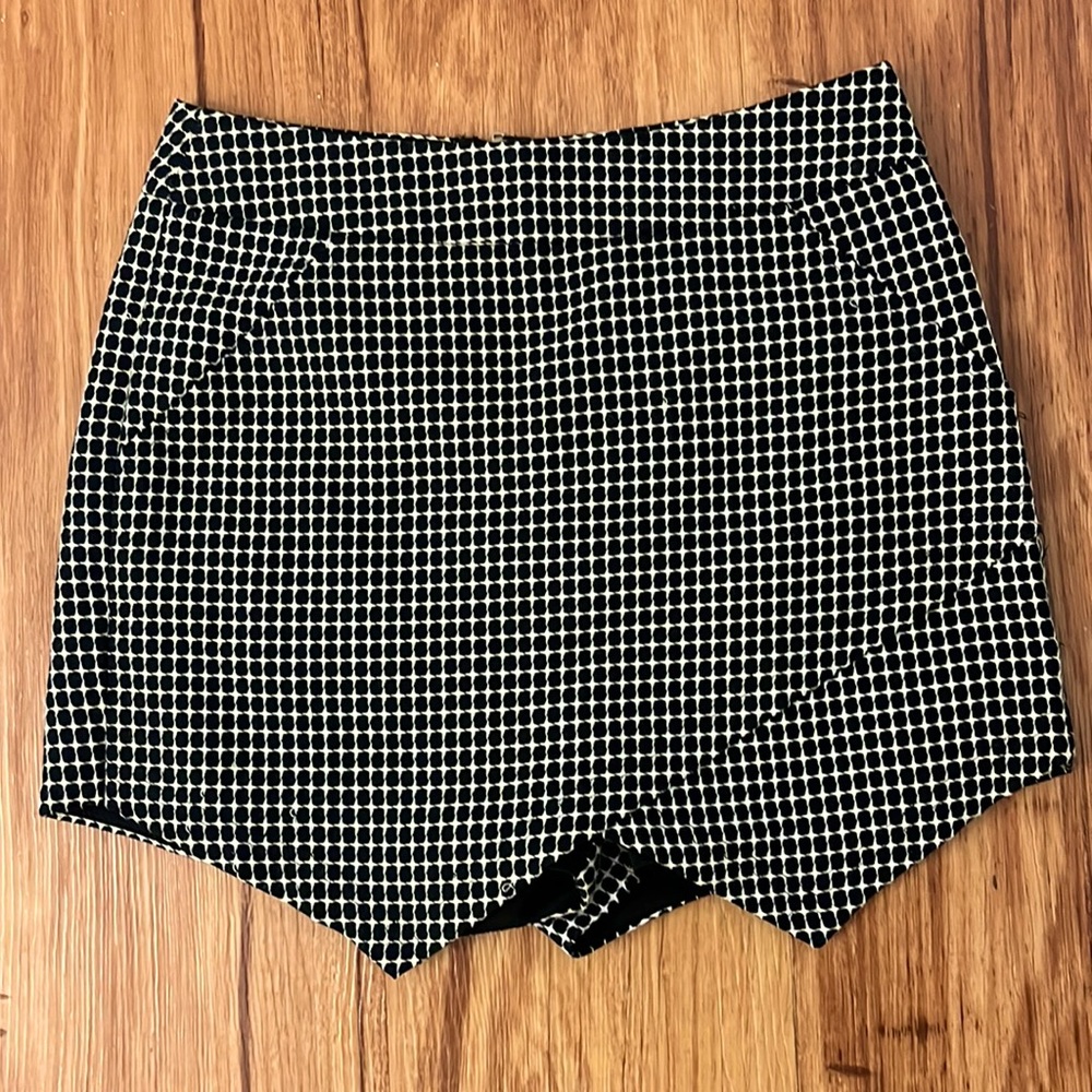A’GACI Black and White Skort